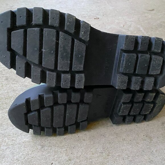 ASOS DESIGN Adventure Green Patent Chunky Lace Up Boots with Lug Sole - Picture 5 of 9